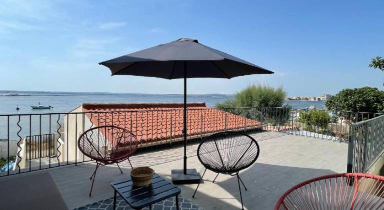 Vacation home with terrace & barbeque | Pet-friendly — photo 5