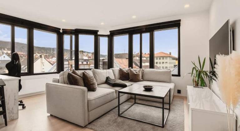 Dinbnb Apartments I Penthouse 250m From City Center I Privat Balcony in Bergen