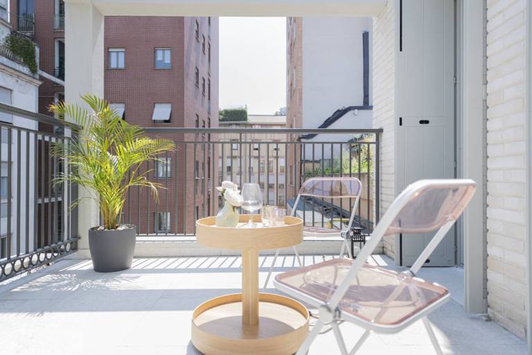 Lovely holiday apartment with terrace & sauna | Close to Milan Cathedral | Suitable for remote work | Dogs allowed — photo 2