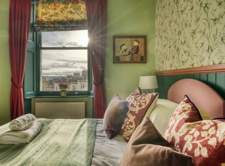 Bed & Breakfast Bath