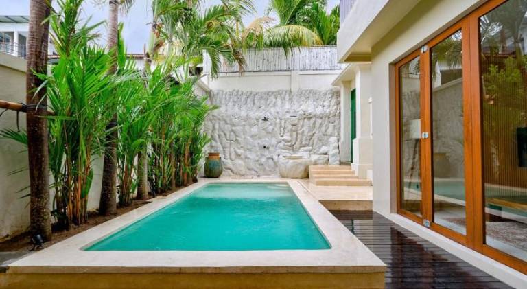 Villa with pool & hot tub in Canggu
