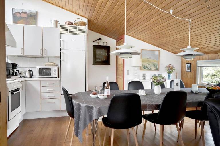 Vacation home with barbecue & terrace — photo 2