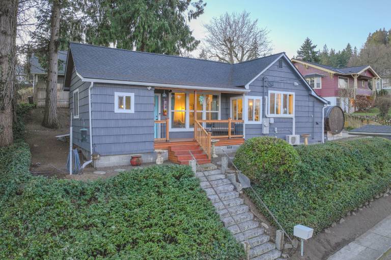 Walk to Shipyard: Bremerton Home w/ Patio! — photo 4