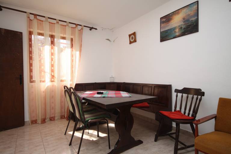 Four-bedroom apartment near beach Basina, Hvar (A-8749-a) — photo 4
