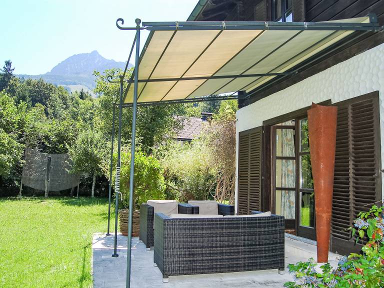House with garden, barbeque & patio | Mountain view — photo 2