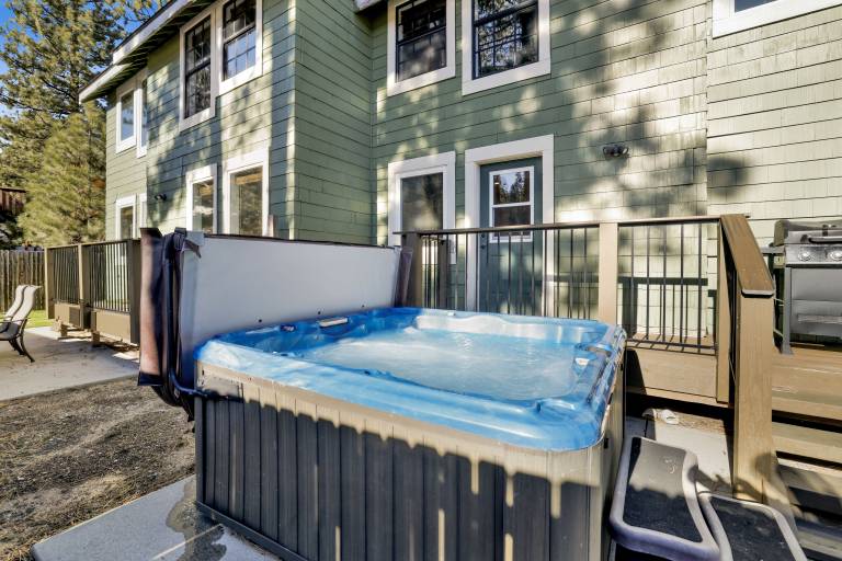 Fawnskin Chalet Dual-Unit Retreat Hot Tub, Game Room, Dog Run Walk to Lake & Marina in San Bernardino, CA