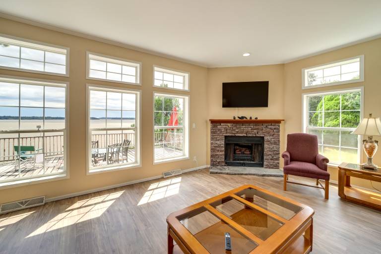 Pet-Friendly Checotah Home w/ Deck & Lake Views! — photo 4