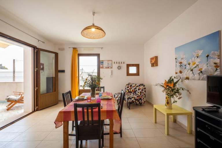 Apartment 'Staiulo - Primo Piano - La Plumeria' with Balcony & A/C — photo 4