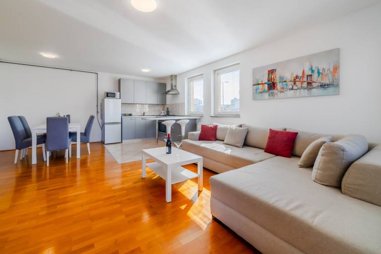 Apartment with 2 rooms for 6 persons in Zagreb