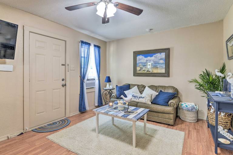 Cozy Beach/Fishing Cottage in Aransas Pass! — photo 4
