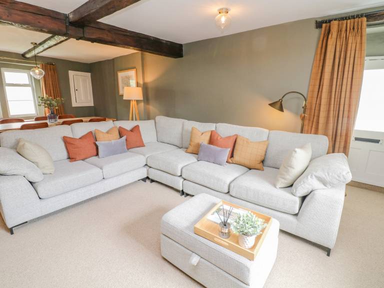 Children-friendly charming cottage with yard | Pets are welcome — photo 3