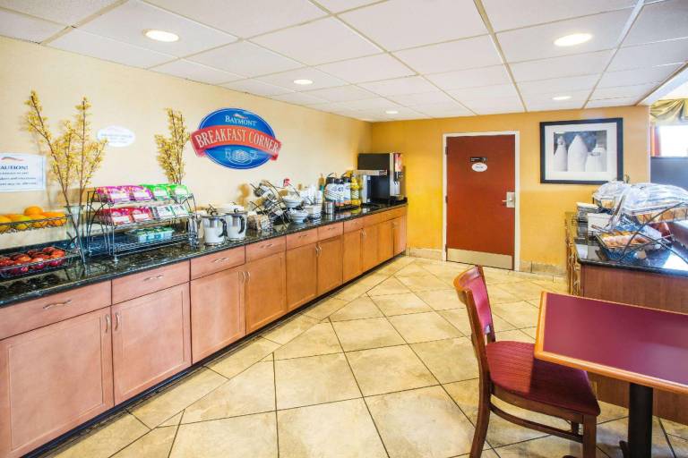 Baymont by Wyndham Mobile/ I-65 — photo 5