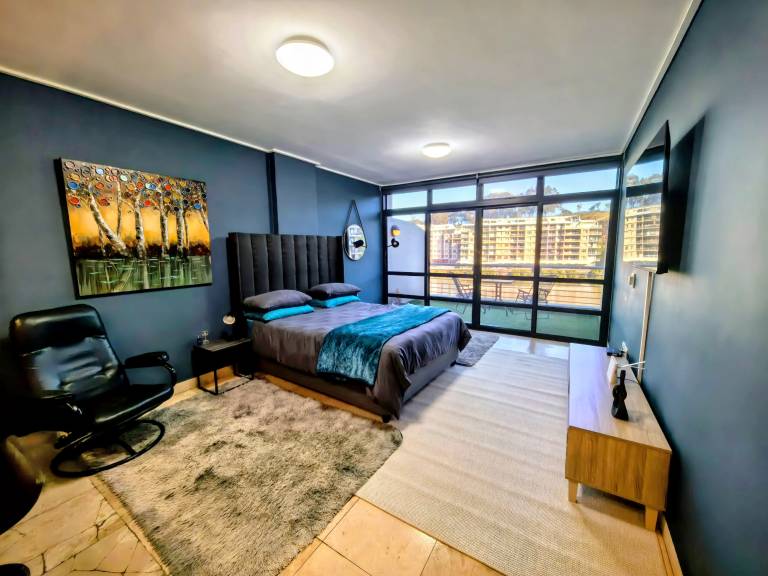 Ruhiges Executive Apartment mit Seeblick in Kapstadt