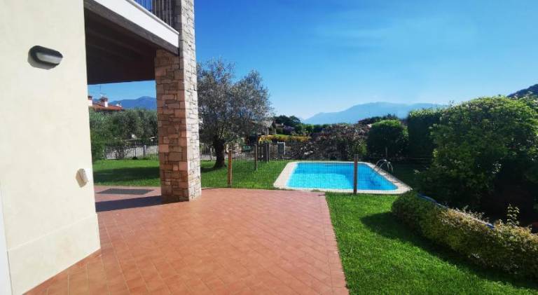 Villa with pool in Manerba del Garda