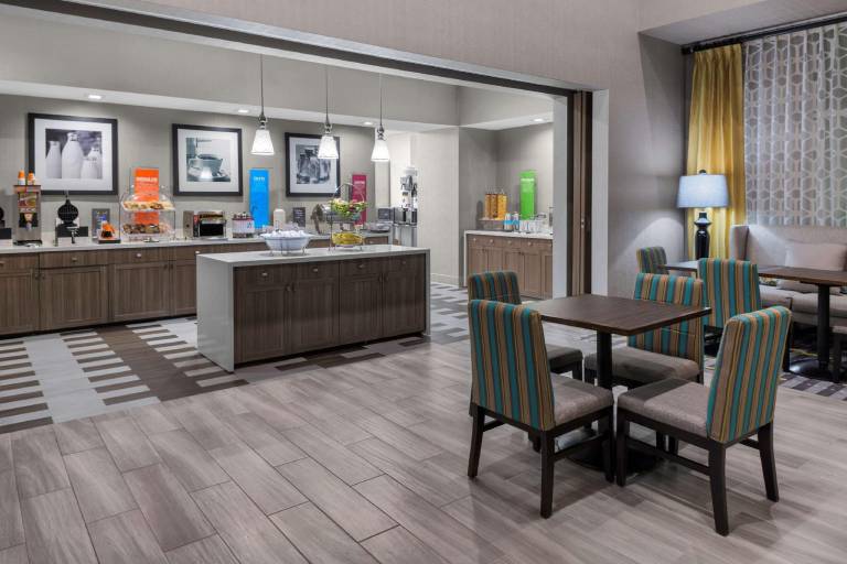 Hampton Inn & Suites Los Angeles/Hollywood — photo 3