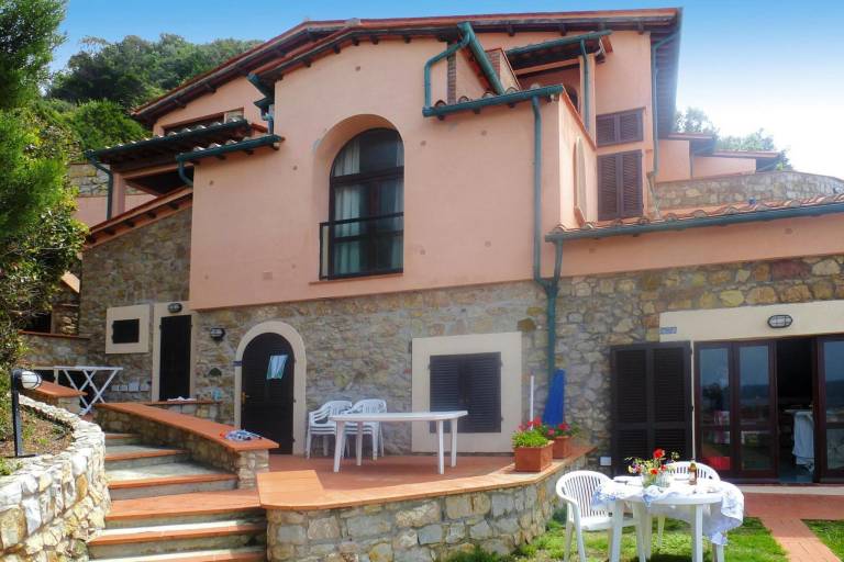 Apartment Nisporto