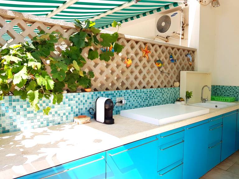 Family-friendly apartment with terrace | Beach view | Next to the beach | Pets allowed — photo 2
