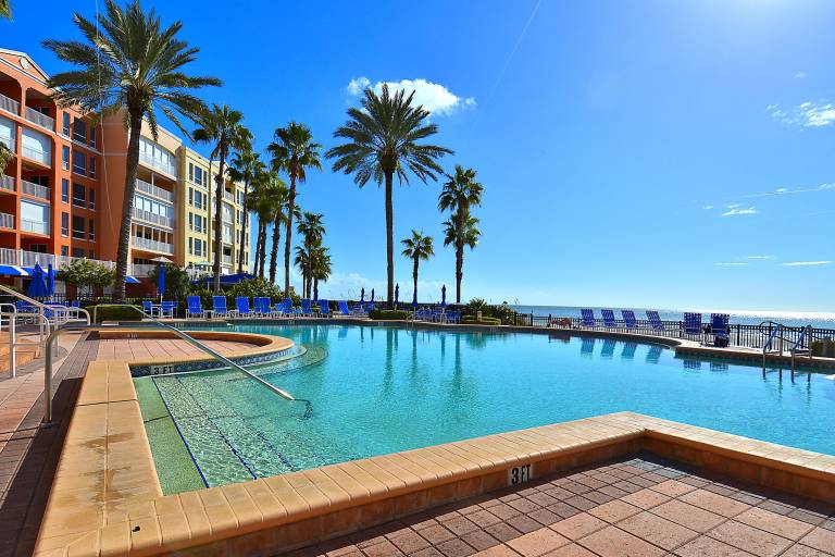 Condo North Redington Beach