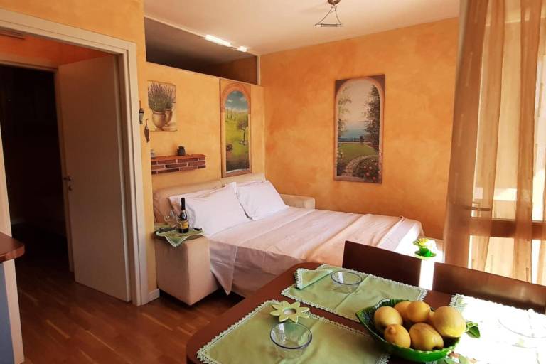Beautiful rental apartment with pool, terrace & garden | Lake view | Dogs allowed — photo 4