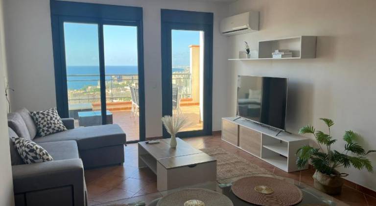 Rental apartment with terrace — photo 2
