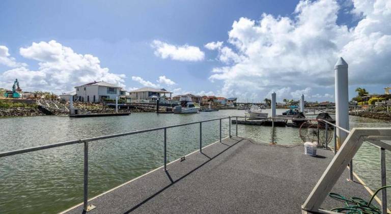 300 m&sup2; Ferienhaus