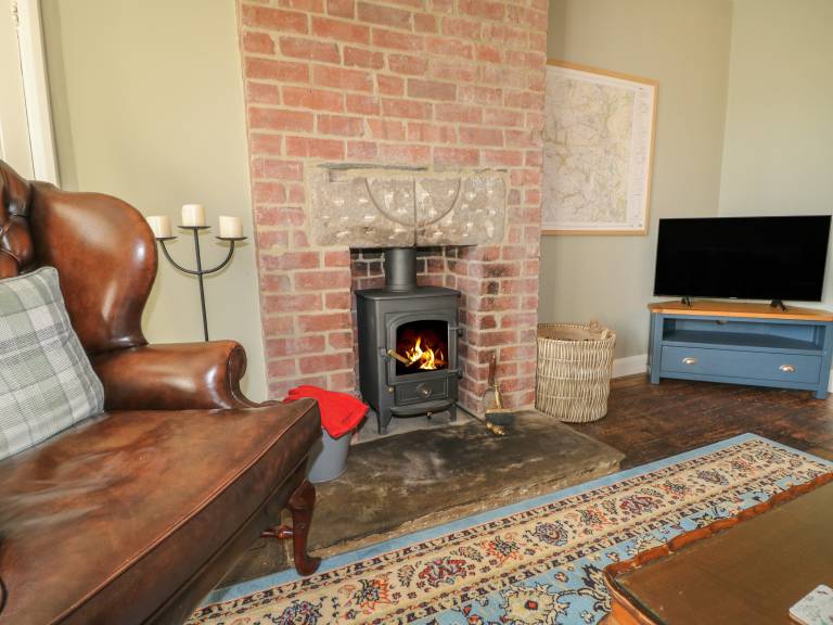 Family-oriented cottage with yard | Pets are welcome — photo 4
