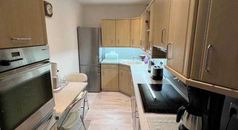Apartment with pool — photo 4