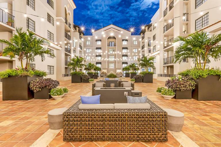 Apartment  Coral Gables