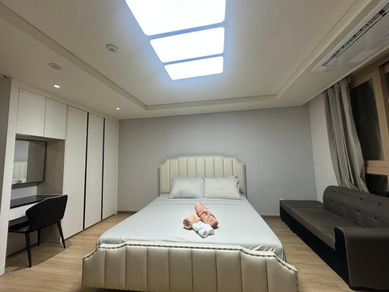 Apartment with pool in Angeles City