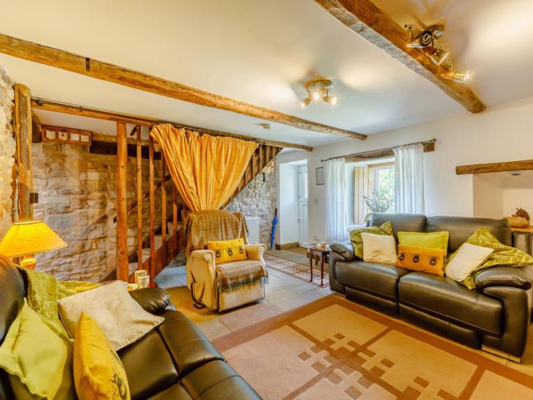 Wonderful cottage with yard | Pets allowed — photo 3