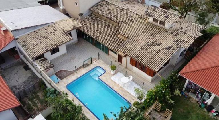 Vacation home with pool & jacuzzi — photo 3
