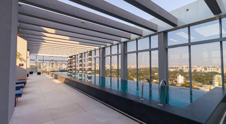 Apartment with pool in Olímpia