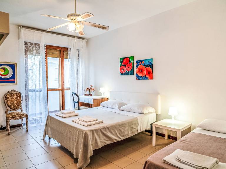 Holiday apartment with 2 rooms for 7 persons — photo 4