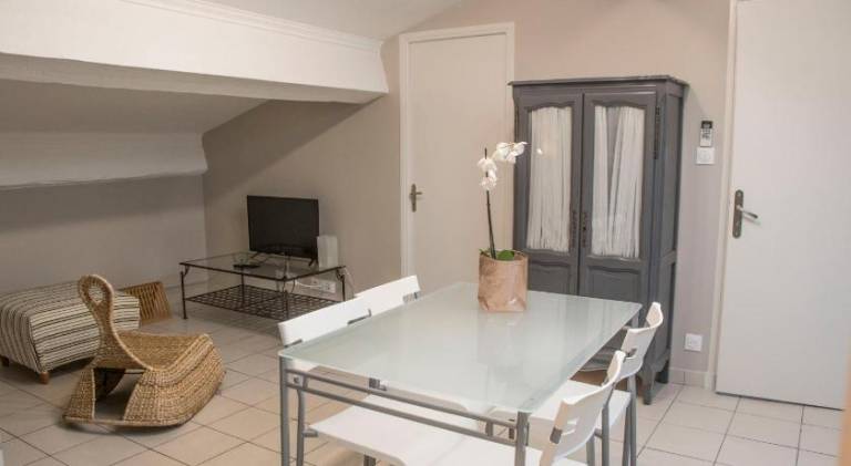 Apartment for 4 persons in Carcassonne