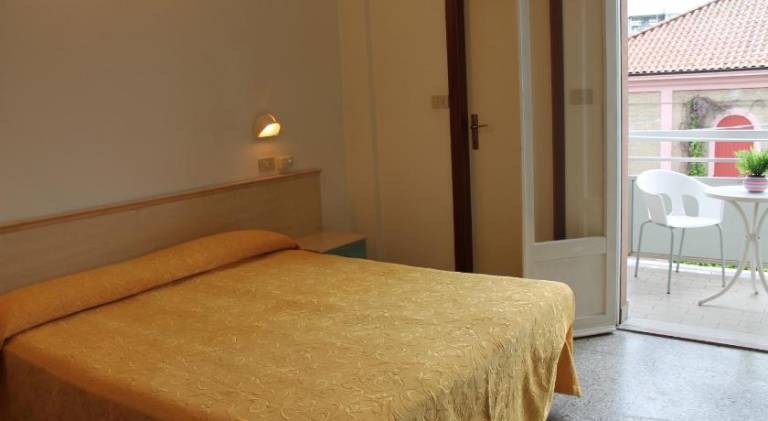 Hotel Madrid — photo 4
