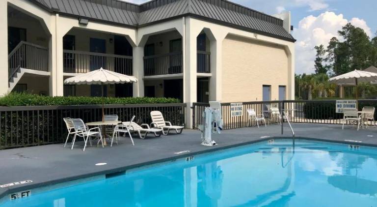 Days Inn by Wyndham Walterboro — photo 3