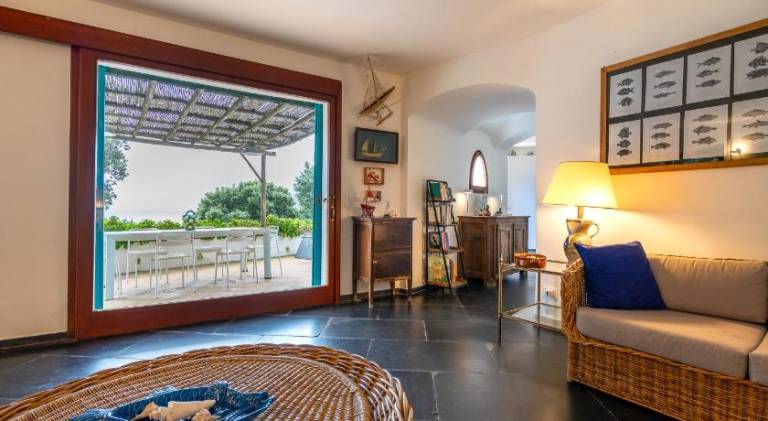 Fully equipped spacious villa with yard, BBQ & terrace | Suitable for remote work | Dogs allowed in San Felice Circeo