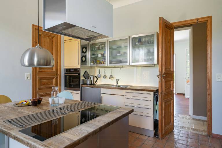 Sea view villa in the hills of Nice — photo 4