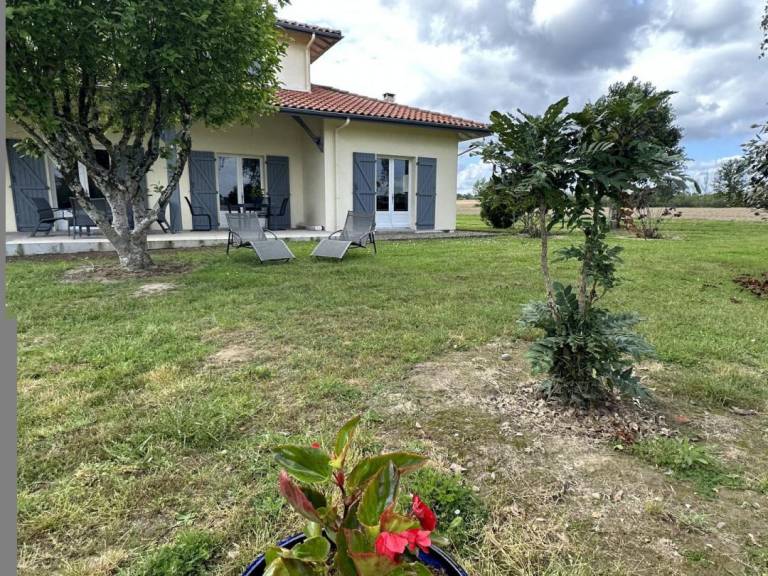 Gite with garden, barbeque & terrace — photo 3