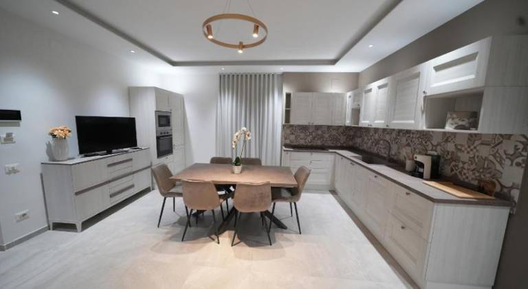 Mariluna Luxury Apartments — photo 3