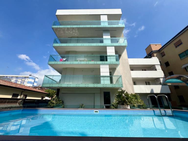 Holiday apartment with pool & terrace — photo 2