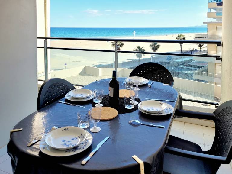 Pleasant studio | Next to the beach | Pets allowed in Canet-en-Roussillon