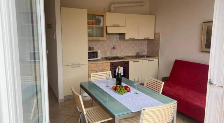Apartment with 1 room for 4 persons — photo 4