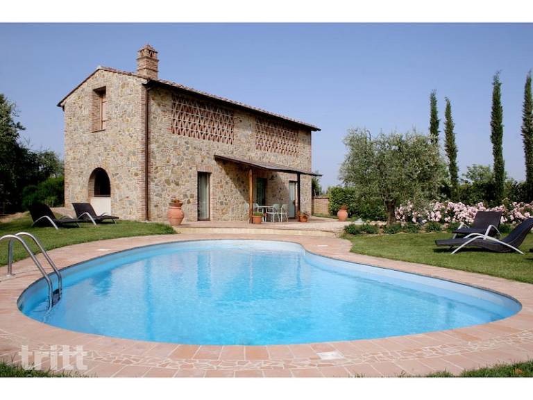 Fully equipped house with private pool, terrace & yard | Pet-friendly in Gambassi Terme