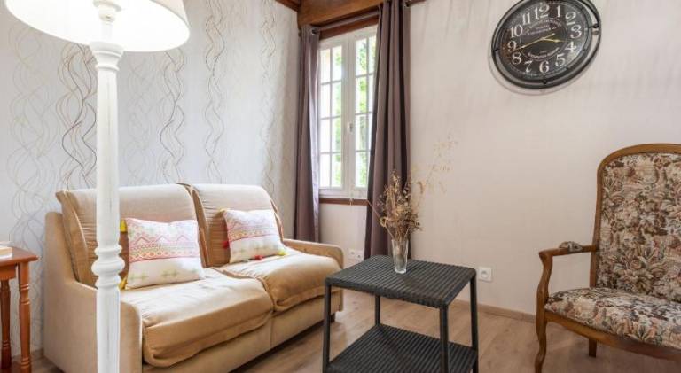 House with 2 rooms for 5 persons — photo 2