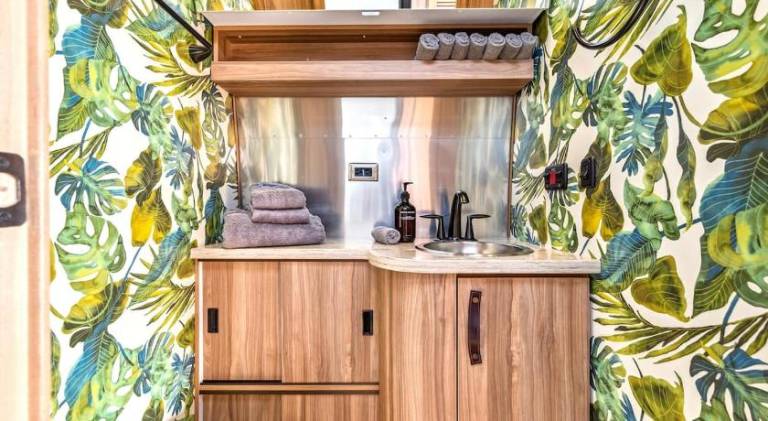 Beachfront California Coast Airstream-Luxury — photo 2