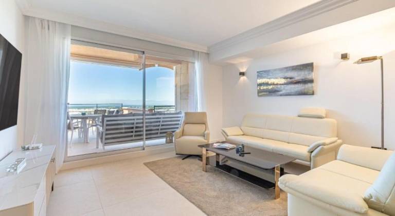 Beautiful rental apartment with pool | Pets allowed — photo 2