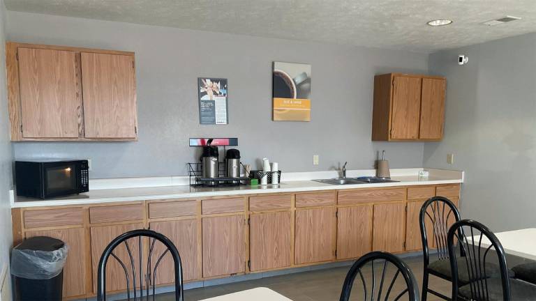 Motel 6 Omaha, NE - IAT West — photo 4