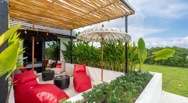 Villa with pool | Pet-friendly — photo 3