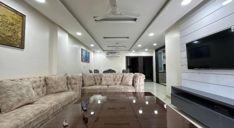 Spacious 5BR penthouse — photo 3
